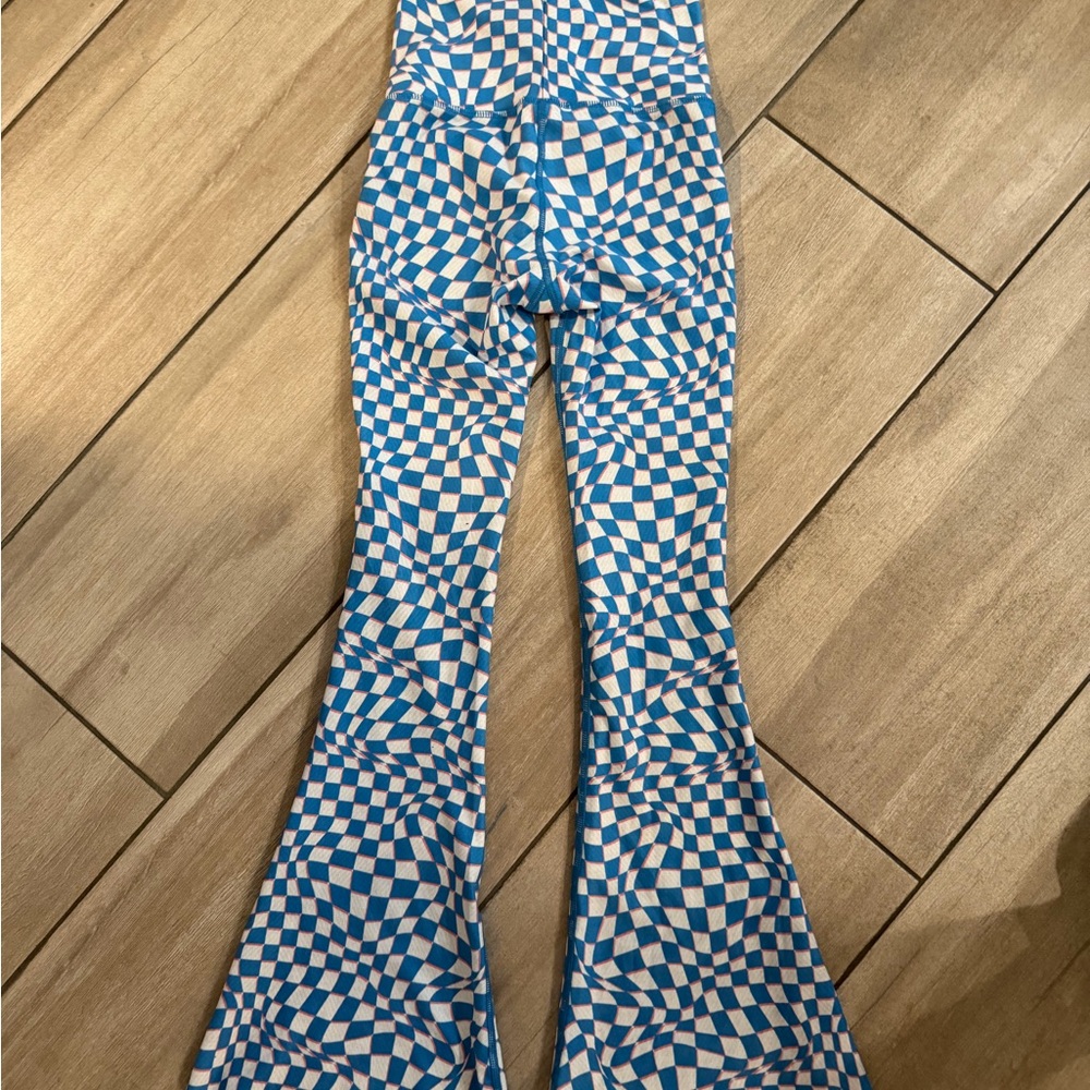 Niyama Sol (Resoluna) Flared Bottoms yoga pants- lot of 2- Navy, blue/white/pink - Picture 4 of 9